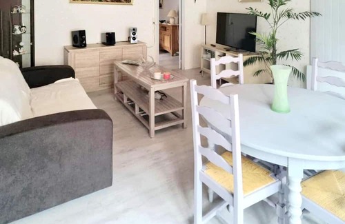 Salbris Maison | Spend a wonderful time in this charming vacation home in a good location for many activities.