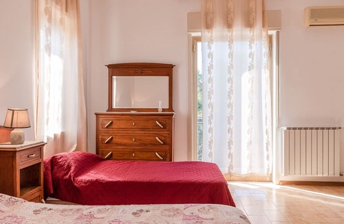 Camastra Lit Et Petit-Déjeuner | Bed and Breakfast "Agrigento Pool and Garden" with Private Pool, Shared Terrace & Wi-Fi