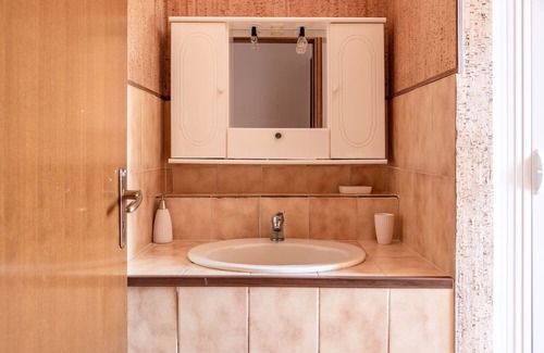 Camastra Lit Et Petit-Déjeuner | Bed and Breakfast "Agrigento Pool and Garden" with Private Pool, Shared Terrace & Wi-Fi