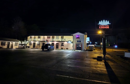 Melbourne Cabine | DenMill Cedar Lodge