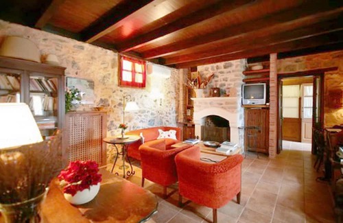 Anatoli Maison | Homerez - House 12 km away from the beach for 10 ppl. with jacuzzi at Anatoli