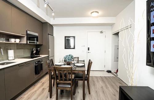 West Oak Trails Appartement | Unwind in Elegance! Luxury 1BR+Den Condo,