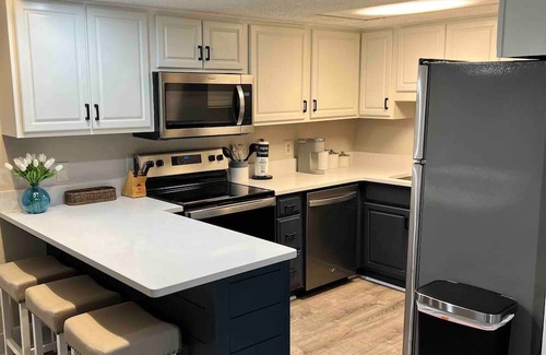 Auburn Copropriété | 2BR/2BA Renovated Condo under 1 mile to Toomers