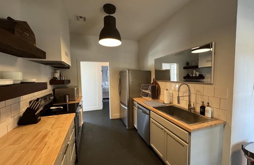 Pauls Valley Autre | Cozy farmhouse in the country! Beautiful all-new furnishings and gorgeous views!
