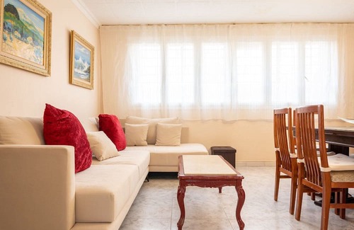 Cornella de Llobregat Appartement | GuestReady - Vintage Elegance in Catalonia