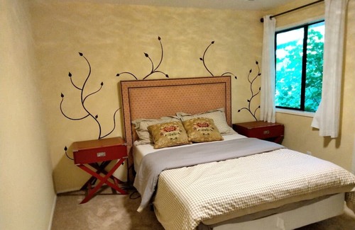 Somerset Maison | Bellevue Somerset Luxury House 5b/3.5b + Super View, but Still very Affordable!