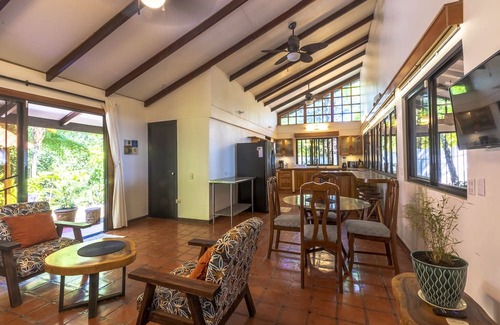 Esterillos Oeste Maison | Casa Tortuga - Beachfront House