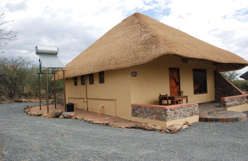 Kamanjab Location De VR | Oppi-Koppi Restcamp