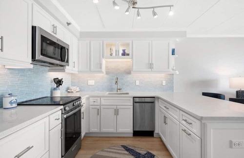 North Ocean City Maison | New! Oceanfront at Marigot Beach