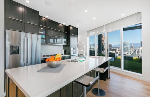 Downtown Vancouver Copropriété | D18 - Amazing 2 Bed Prestigious Residence!