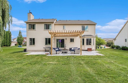 Ann Arbor Maison | Elegant Residence 3 Miles from UM Stadium