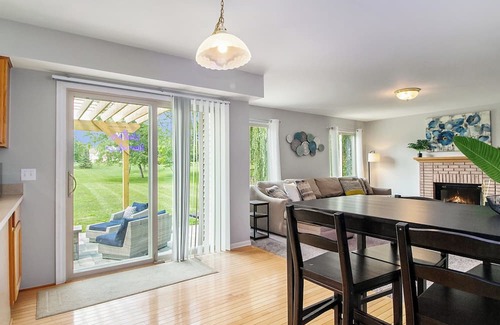 Ann Arbor Maison | Elegant Residence 3 Miles from UM Stadium