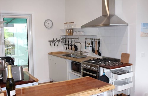 Woodbridge Appartement | Delightful aspect at Birchs Bay with view to Bruny Island.