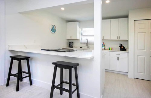 Sanibel Maison | Blind Pass E103 - over 1500 sq ft ~ 8 person occupancy