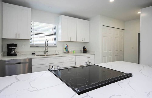 Sanibel Maison | Blind Pass E103 - over 1500 sq ft ~ 8 person occupancy