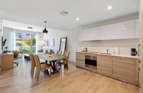 Hollywood Copropriété | Amazing condo in Hollywood Beach with beach access