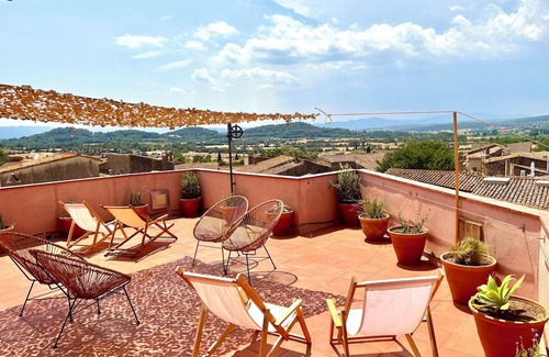 Ullastret Appartement | EL FORT DúLLASTRET. Apartment 4: Double room with balcony