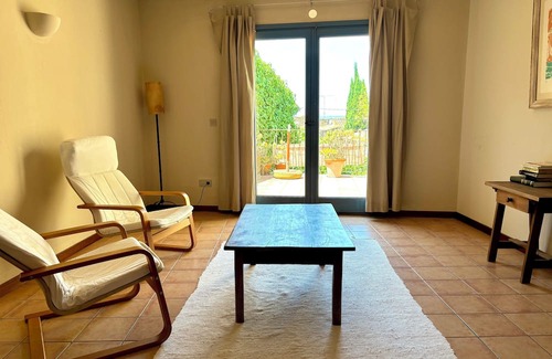Ullastret Appartement | HOTEL EL FORT DúLLASTRET. Apartment 3: Two bedrooms with terrace.
