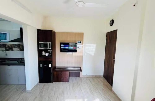 Kandivali East Appartement | 1BHK suite by THE BNB STAY at Malad West