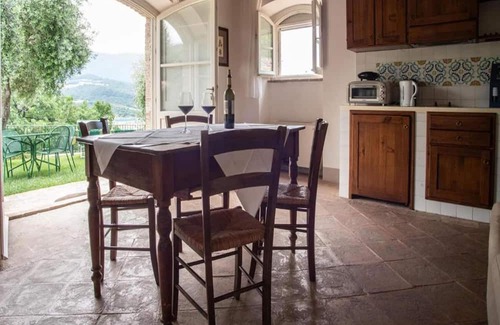 Assisi Appartement | Apartment in a farmhouse with swimming pool