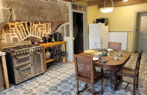 Monthureux-sur-Saone Maison | 6-bedroom house for up to 15 people