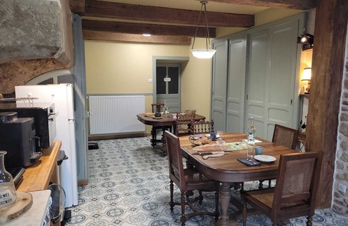 Monthureux-sur-Saone Maison | 6-bedroom house for up to 15 people