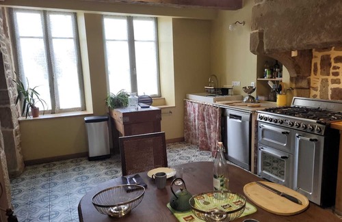 Monthureux-sur-Saone Maison | 6-bedroom house for up to 15 people