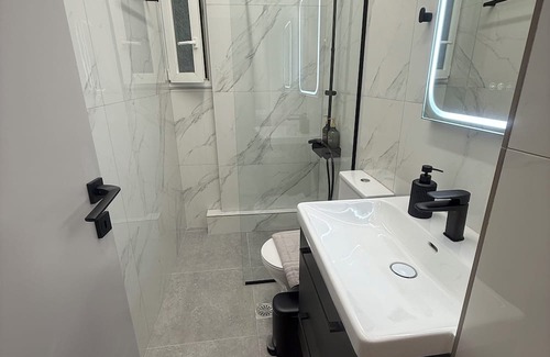 Larissa Appartement | Domus Philippi–Spacious Stay the Heart of Larisa, Perfect for Families & Friends