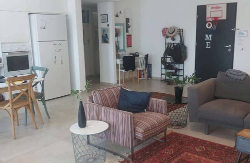Herzliya Appartement | Elegant 4-Bedroom Apartment In Herzliya