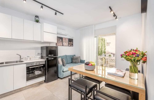 Nachlaot Appartement | Machane Yehuda 4 - One Bedroom Apartment, Sleeps 4