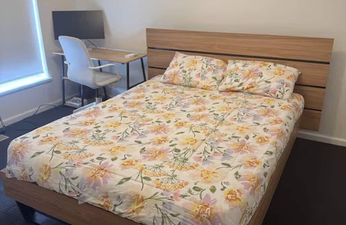 Ivanhoe Appartement | Spacious Room in Ivanhoe, Melbourne