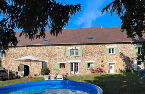 Rebais Villa | 13-bed gîte with swimming pool - weekends, parties, cousinades (77)