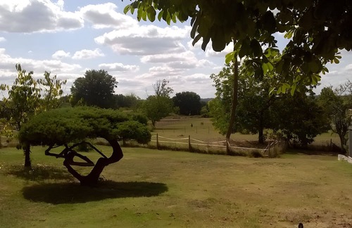 Saint-Laurent-des-Hommes Maison | Gîte La Périgourdine