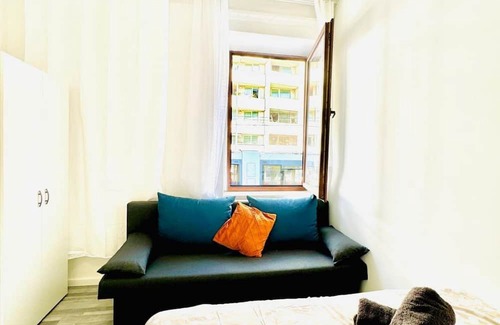 Grinzing Appartement | Comfortable Stay Shared Apart 10 Mins to FAC Platz