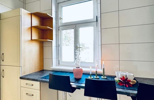 Liesing Appartement | Convenient Room in Shared Apt | Walk to Kaufpark