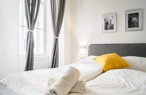 Mariahilf Hôtel | Comfortable Hotel Room for 2