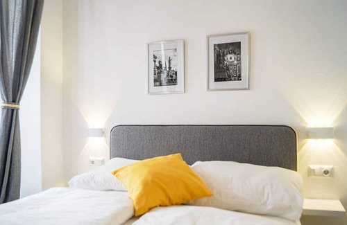 Mariahilf Hôtel | Comfortable Hotel Room for 2