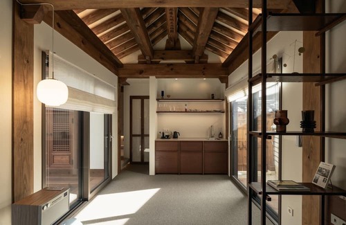 Seochon Maison | Seoul Premium Hanok Stay, Seochonbyuldang-5minites away, subway Gyeongbokgung