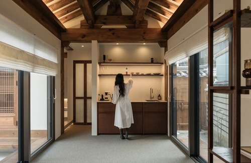Seochon Maison | Seoul Premium Hanok Stay, Seochonbyuldang-5minites away, subway Gyeongbokgung