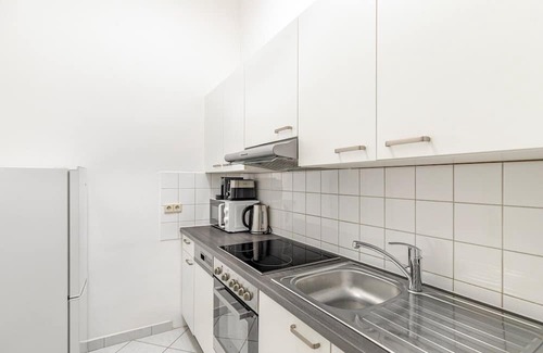 Stuwerviertel Appartement | Blueground | Leopoldstadt, view, nr Danube Canal
