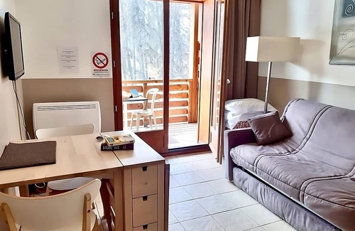 Valberg Hôtel | Family vacations! 2 well-decorated units, free parking, near ESF Valberg