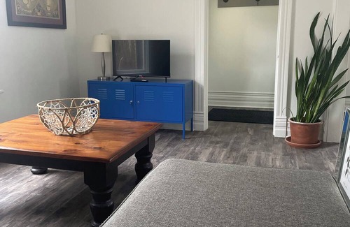 London Maison | Wonderful 3-bedroom house in Old East/Kelloggs Entertainment District