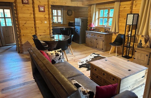 Fougax-et-Barrineuf Chalet De Ski | 3-bedroom wooden chalet, on 1500m2 of enclosed grounds not overlooked