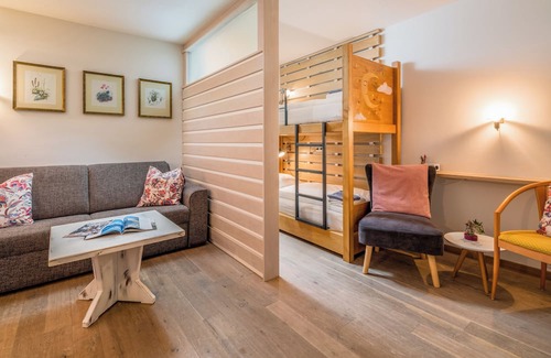 Lechaschau Hôtel | Apartment in hotelbuilding sleeps 4 in a beautiful area