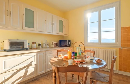 Agonac Maison | Holiday Home 'Puy De Pinou' with Private Garden and Wi-Fi