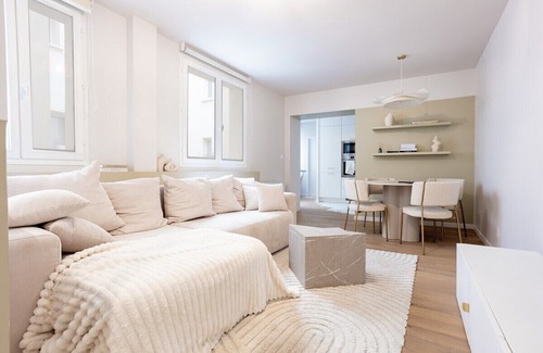 Paris City Center Appartement | Apartment-Private Bathroom-Apartment