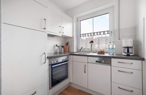Marktoberdorf Appartement | Holiday Apartment 'Am Mühlbach' with Shared Garden, Balcony and Wi-Fi