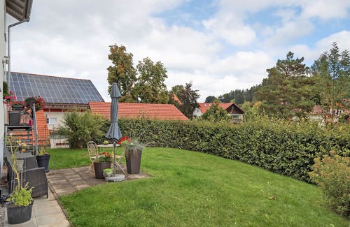 Marktoberdorf Appartement | Holiday Apartment 'Am Mühlbach' with Shared Garden, Balcony and Wi-Fi