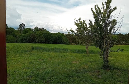 Saint-Front-d'Alemps Maison | Holiday Home 'Le Chalet' with Private Garden and Wi-Fi