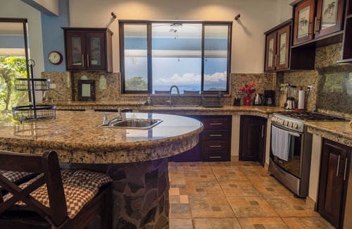 Caldera Villa | Perfect getaway from the airport to the Pacific coast and Guanacaste region.